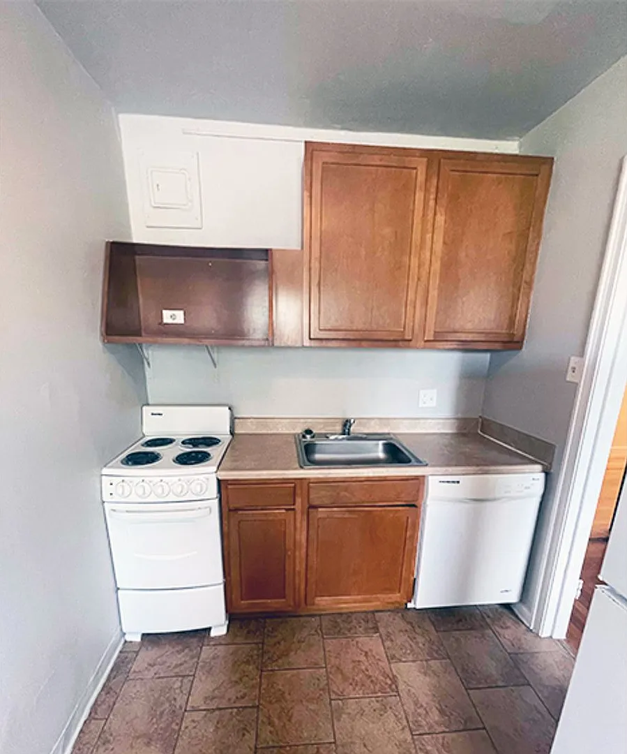 Clifwood — Photo 1
