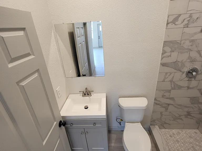 647 Hammond Ave #101 — Photo 12