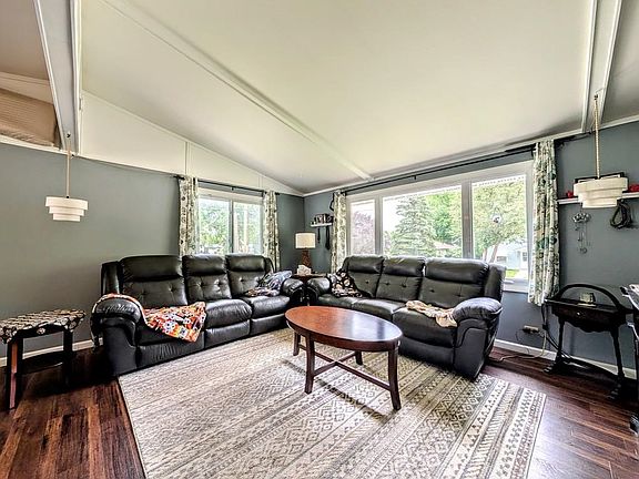 5th image of 1407 S Kernan Ave