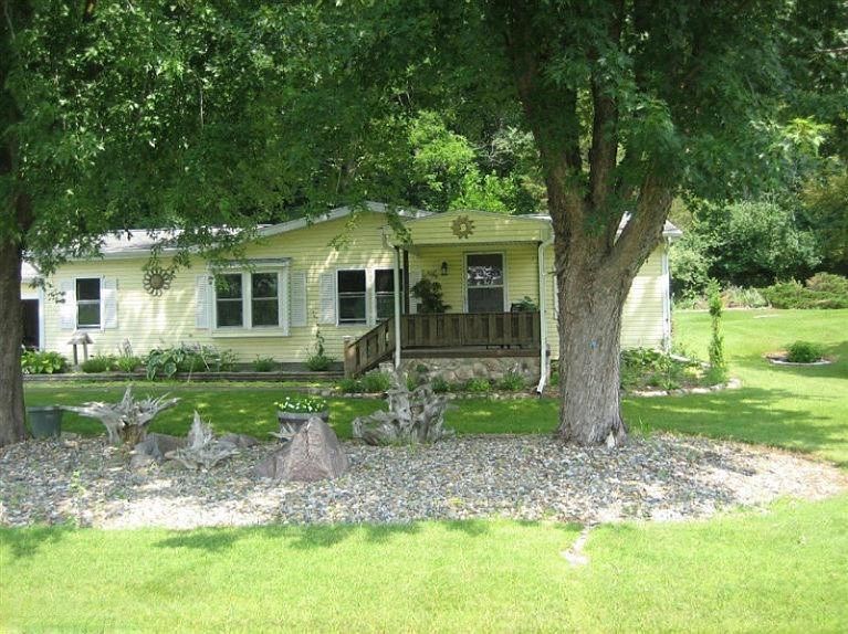 2nd image of 2003 N Russell Dr