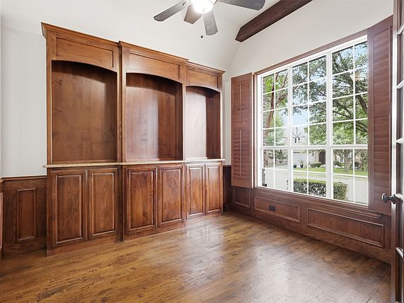 5th image of 6417 Canyon Crest Dr