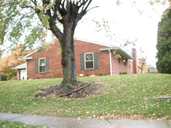 3rd image of 5835 Shady Cove Ln