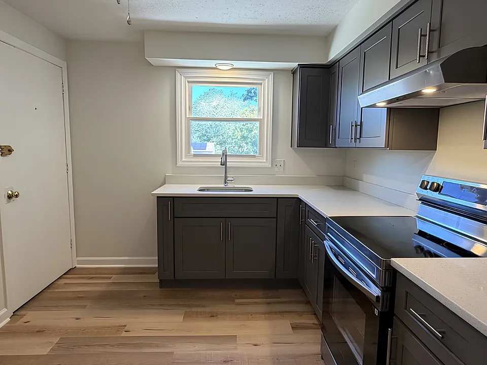 21 Weybosset St #4
