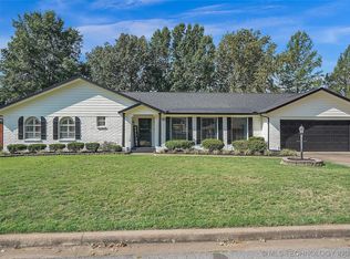 809 Millwood Rd, Broken Arrow, OK 74011