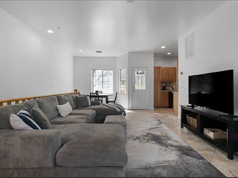 2016 S Hammond Dr #102A — Photo 4