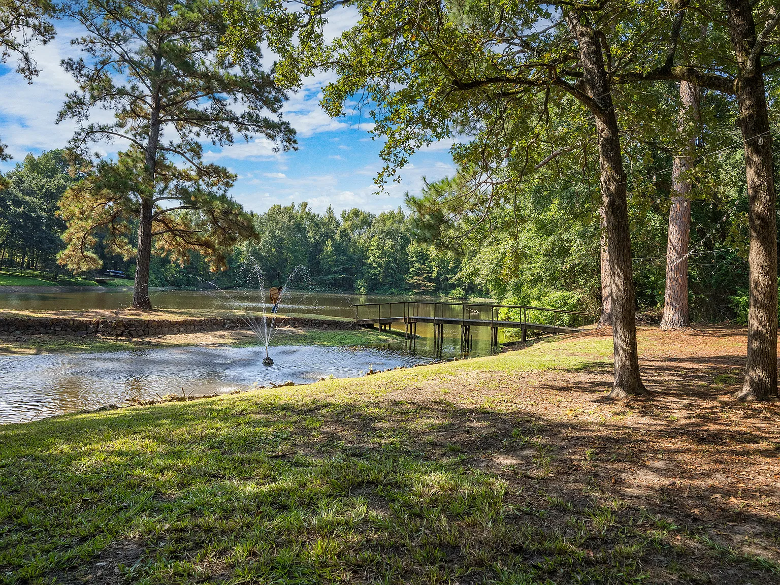 4 bed, 2173 sqft, $2,600 — Photo 3