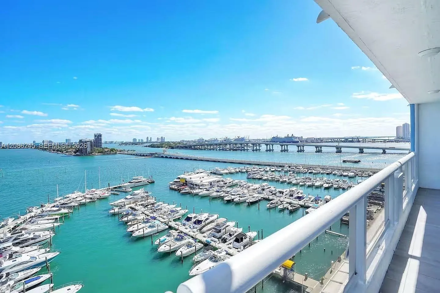 Venetia Condo — Photo 1
