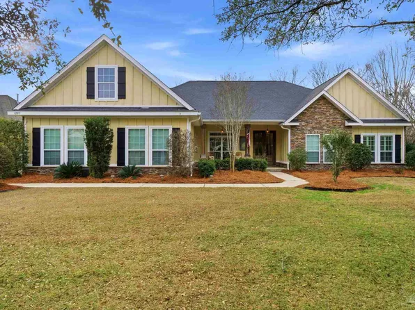 1207 Wings Way, Cantonment, FL 32533