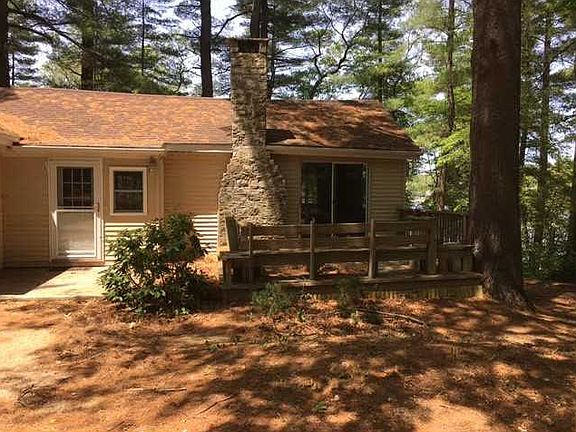 2nd image of 20 Pine Oak Trl