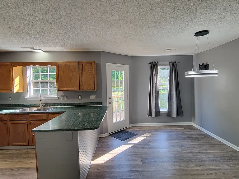 6107 Colchester Ln — Photo 5