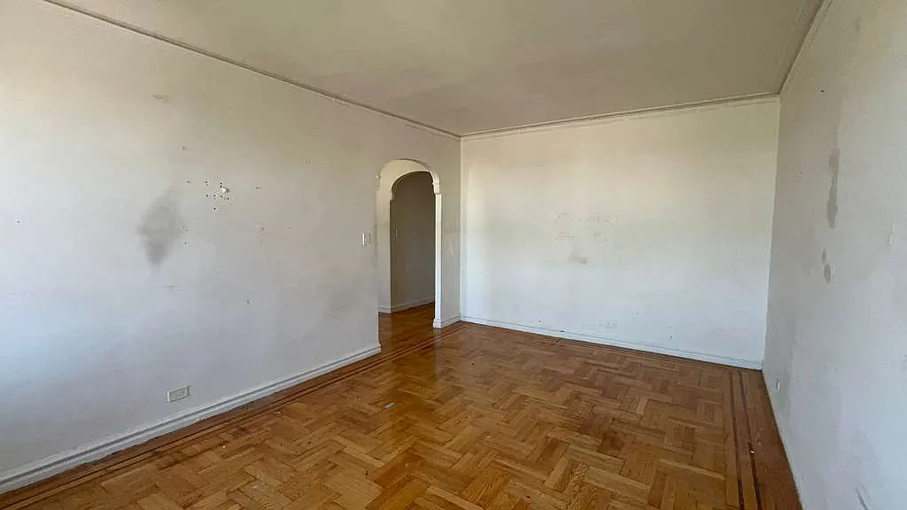 Building Photo - 1756 Clay Ave #5E