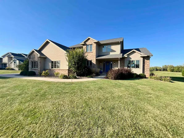 W5099 Valley Creek Rd, Fond Du Lac, WI 54937