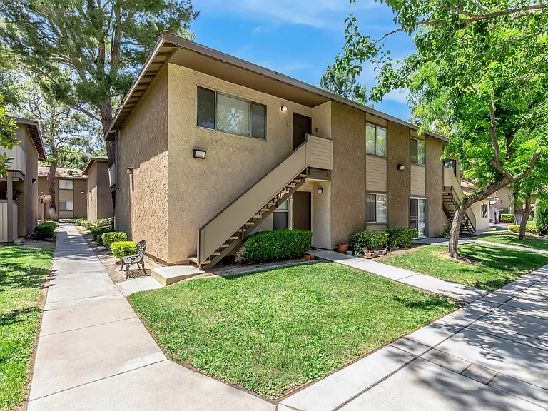 Sienna Heights — Photo 8