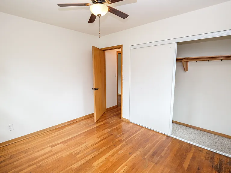 Carousel Flats — Photo 12