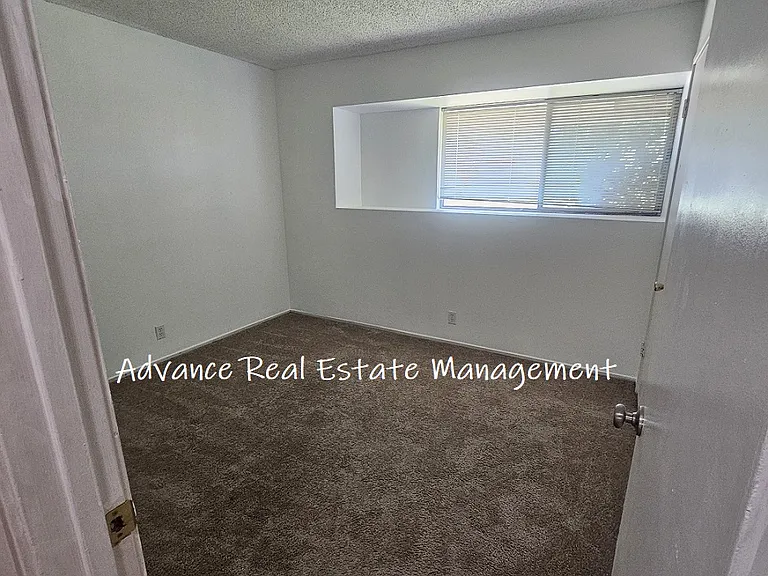 7320 S Land Park Dr — Photo 13