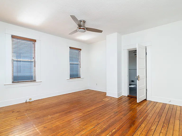 483 Stanley Ave — Photo 14