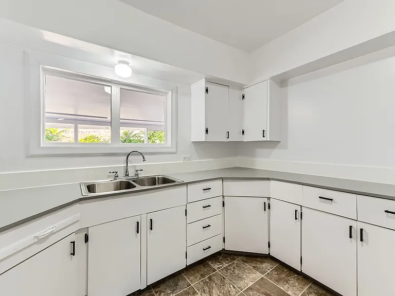 6754 SE Alder Pl — Photo 13