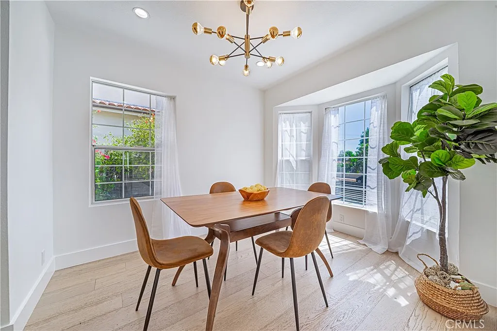 4 bed, 1468 sqft, $6,800 — Photo 4