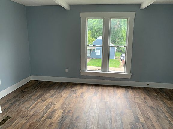 3rd image of 2661 Perdue Ave