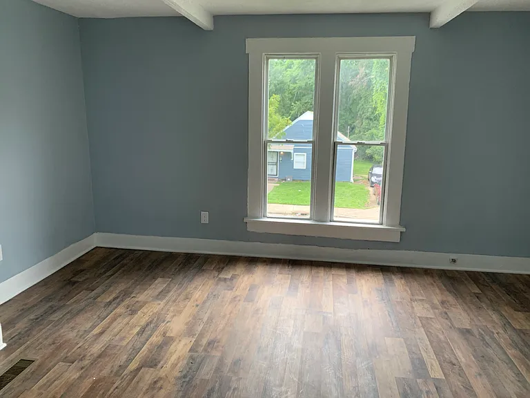 2661 Perdue Ave — Photo 3