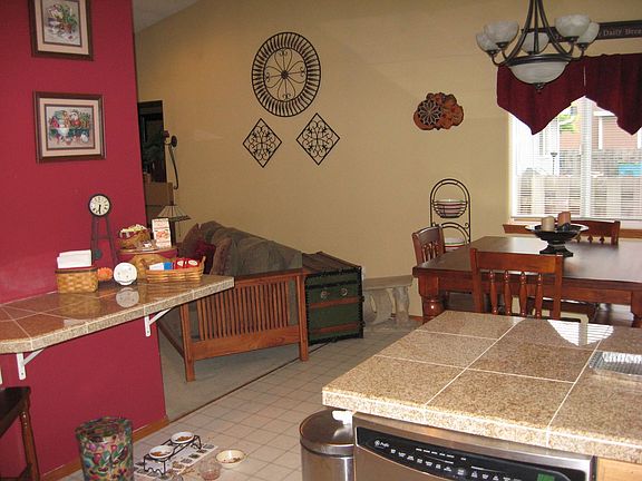 kitchen/dining room