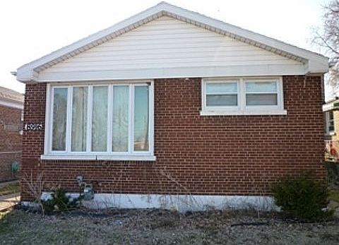 1st image of 8916 S Mackinaw Ave
