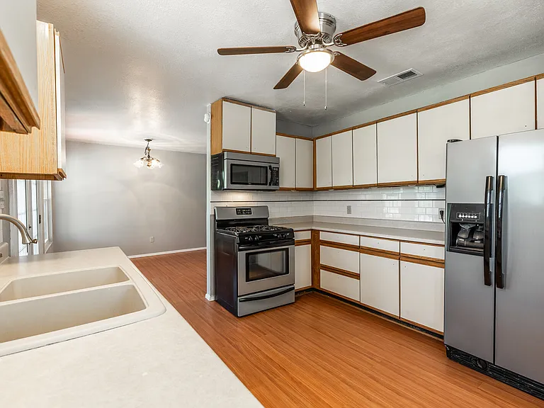 910 N Magnolia Ave — Photo 17