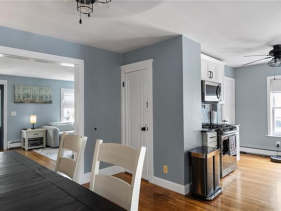 4th image of 15 Mathewson St