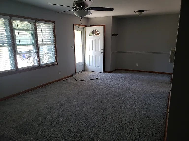 309 S Mitchell St — Photo 4
