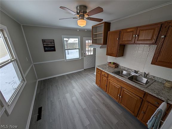 4th image of 4510 Riverside Dr