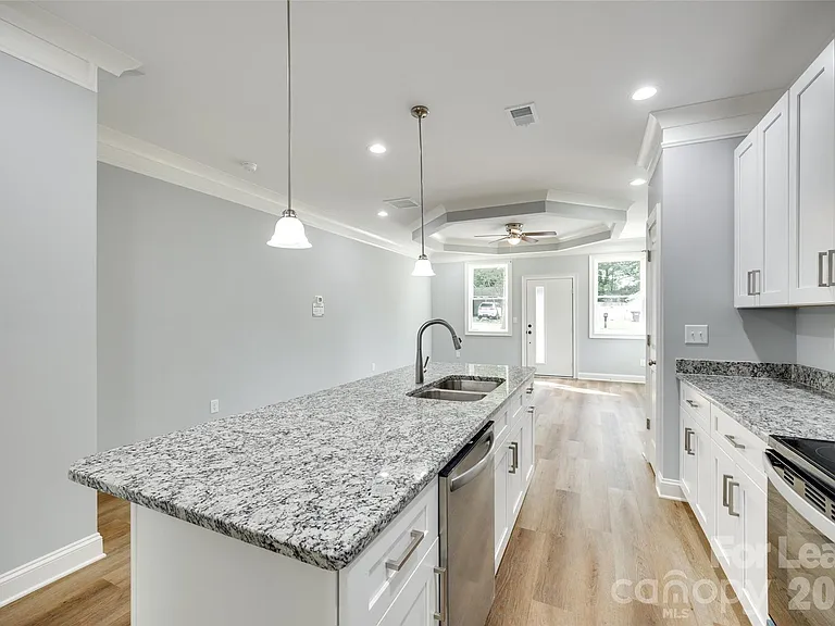 500 Dawn Cir #A — Photo 5