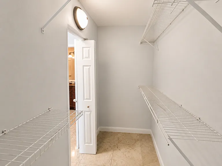22384 Palomita Dr — Photo 22