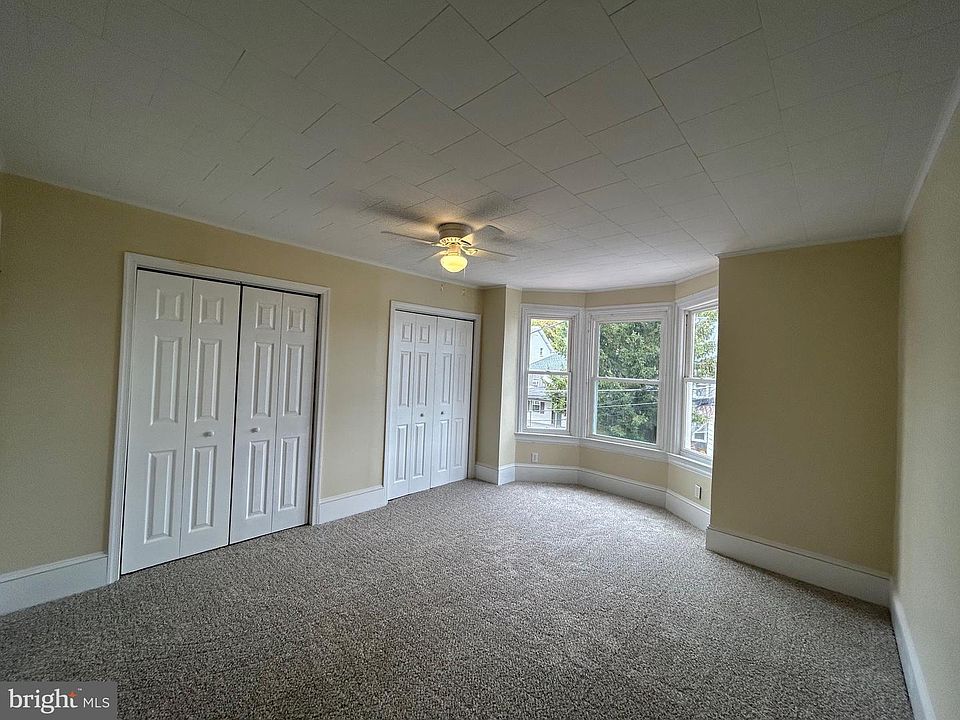 1st image of 208 W 4th St