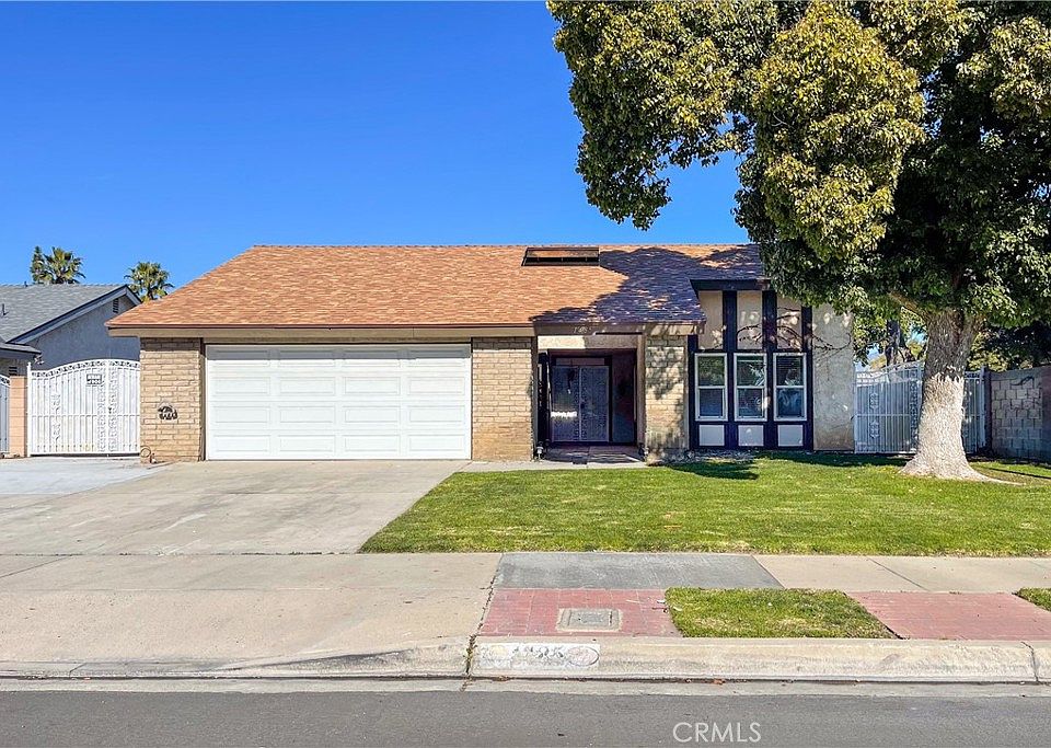 1st image of 1485 E Banyan St