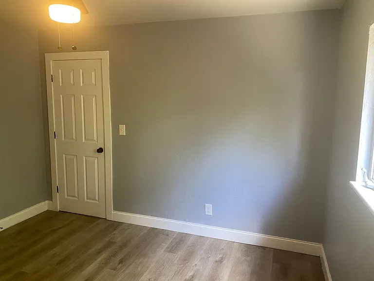 3160 E Riverside Dr — Photo 23