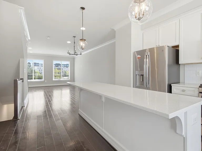 14566 Lake Vista Dr — Photo 12