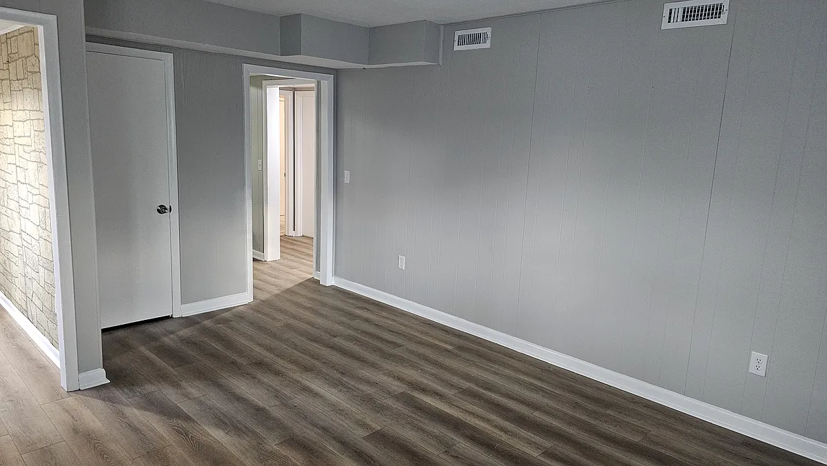 Building Photo - 1352 Warpath Dr #5