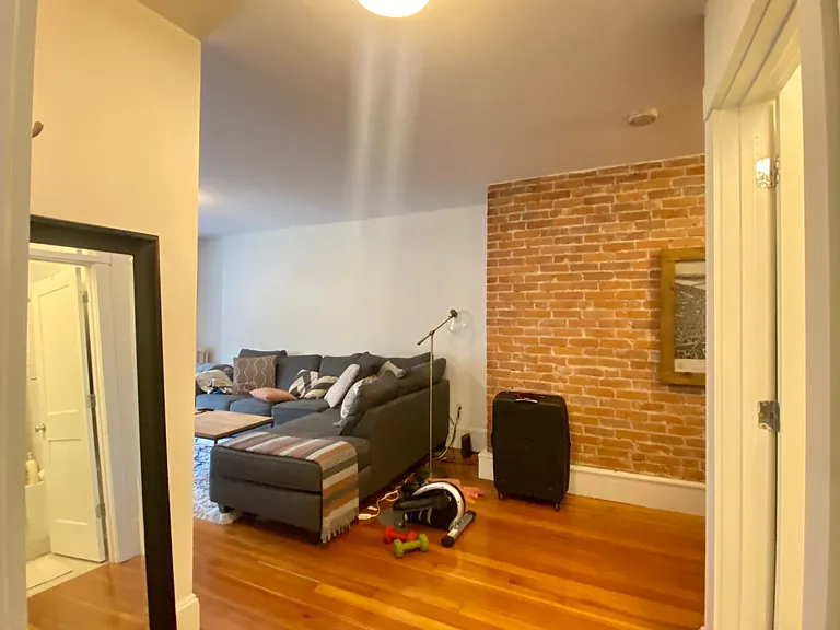83 Harvard St #29 — Photo 9