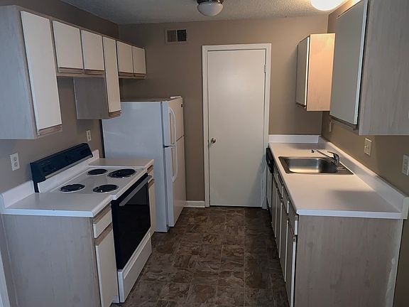 5th image of 3566 Bristerwood Dr APT 203