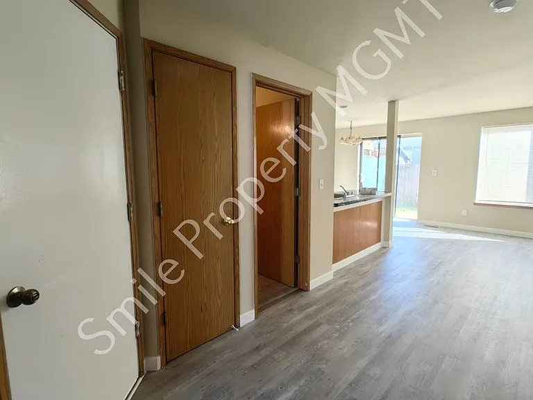12616 SE Taggart St — Photo 3