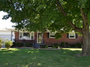 6911 Tangelo Ct, Louisville, KY 40228