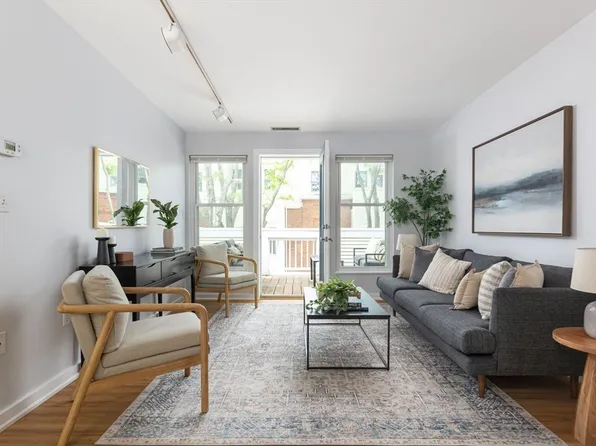 217 Thorndike St #302A, Cambridge, MA 02141