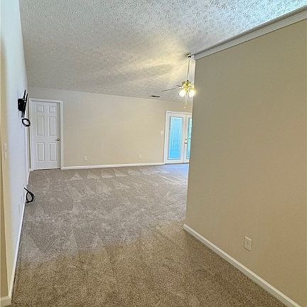 5th image of 526 Kathys Way