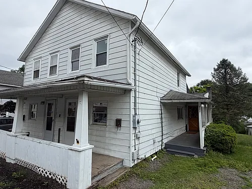 222 Honey Pot St Photo 1