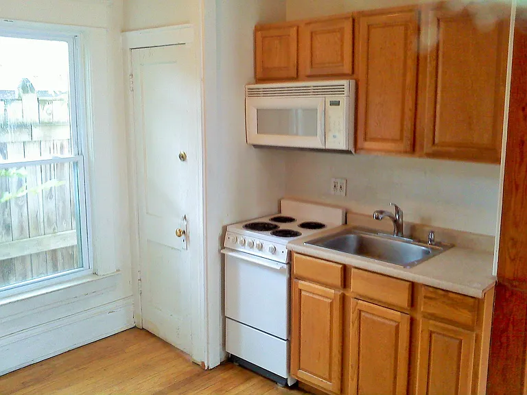 1510 E Michigan Ave #1 — Photo 3