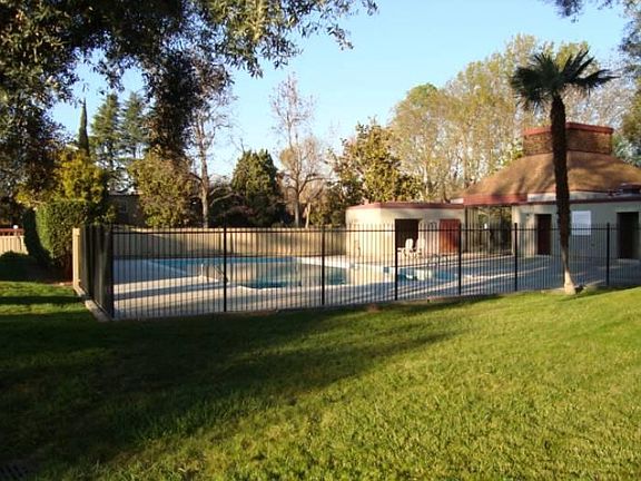 3rd image of 2508 Olivegate Ln