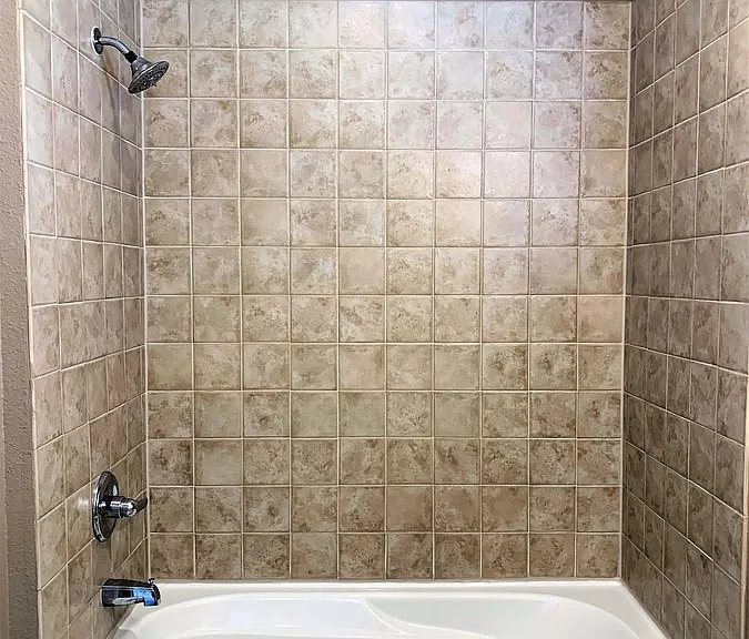 601 Casabella Cir — Photo 29