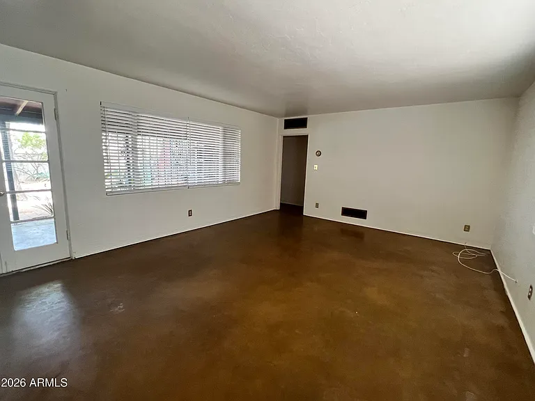 117 N Sawtelle Ave — Photo 11