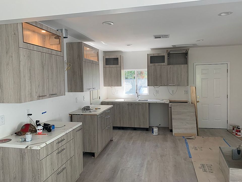 2nd image of 7408 Mariposa Ave