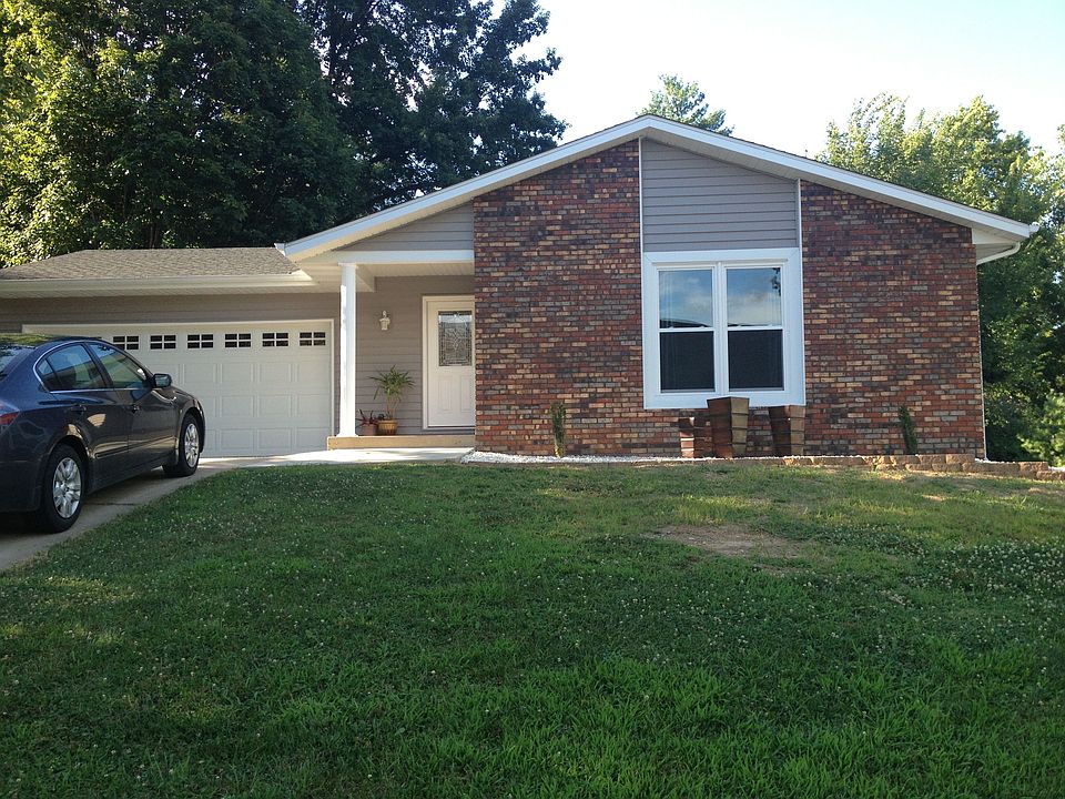 1st image of 991 Berkshire Dr
